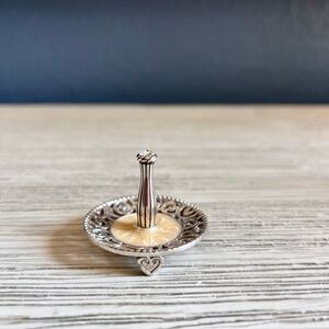 Brighton Lacie Daisy Silver and Cream Jewelry Ring Holder